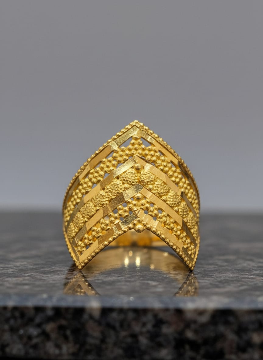 22 Karat Gold Chevron Statement Ring – 4.81g