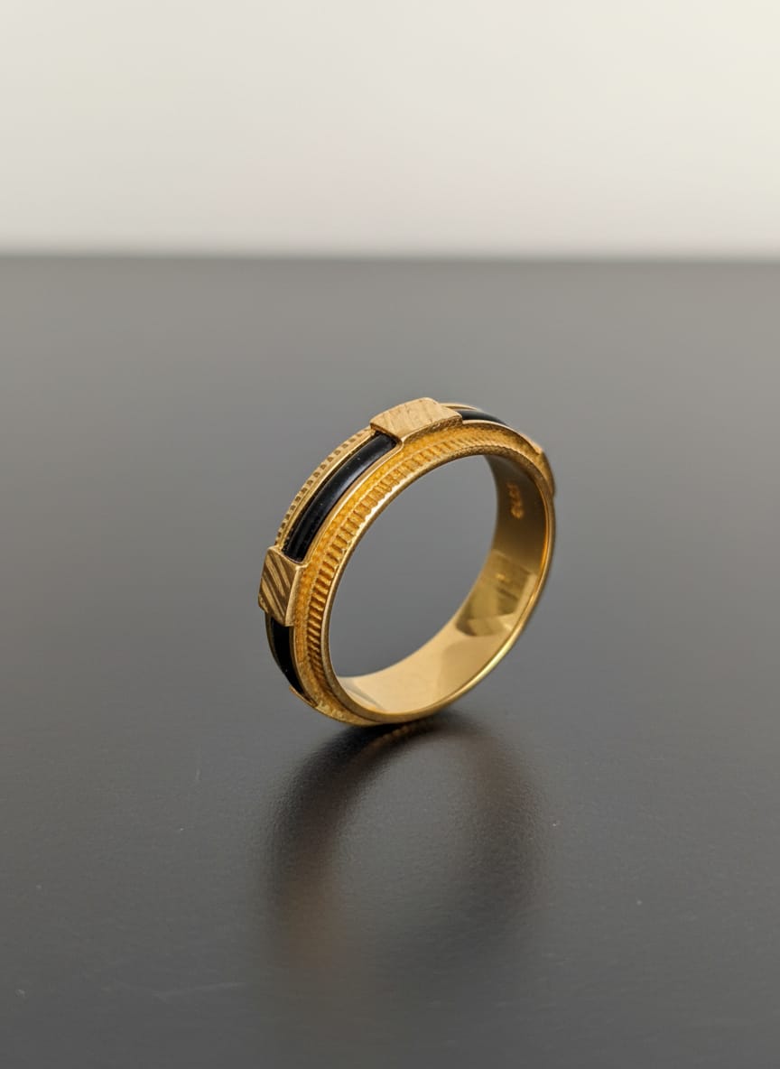 22 Karat Gold Dual Tone Band Ring – 3.38g