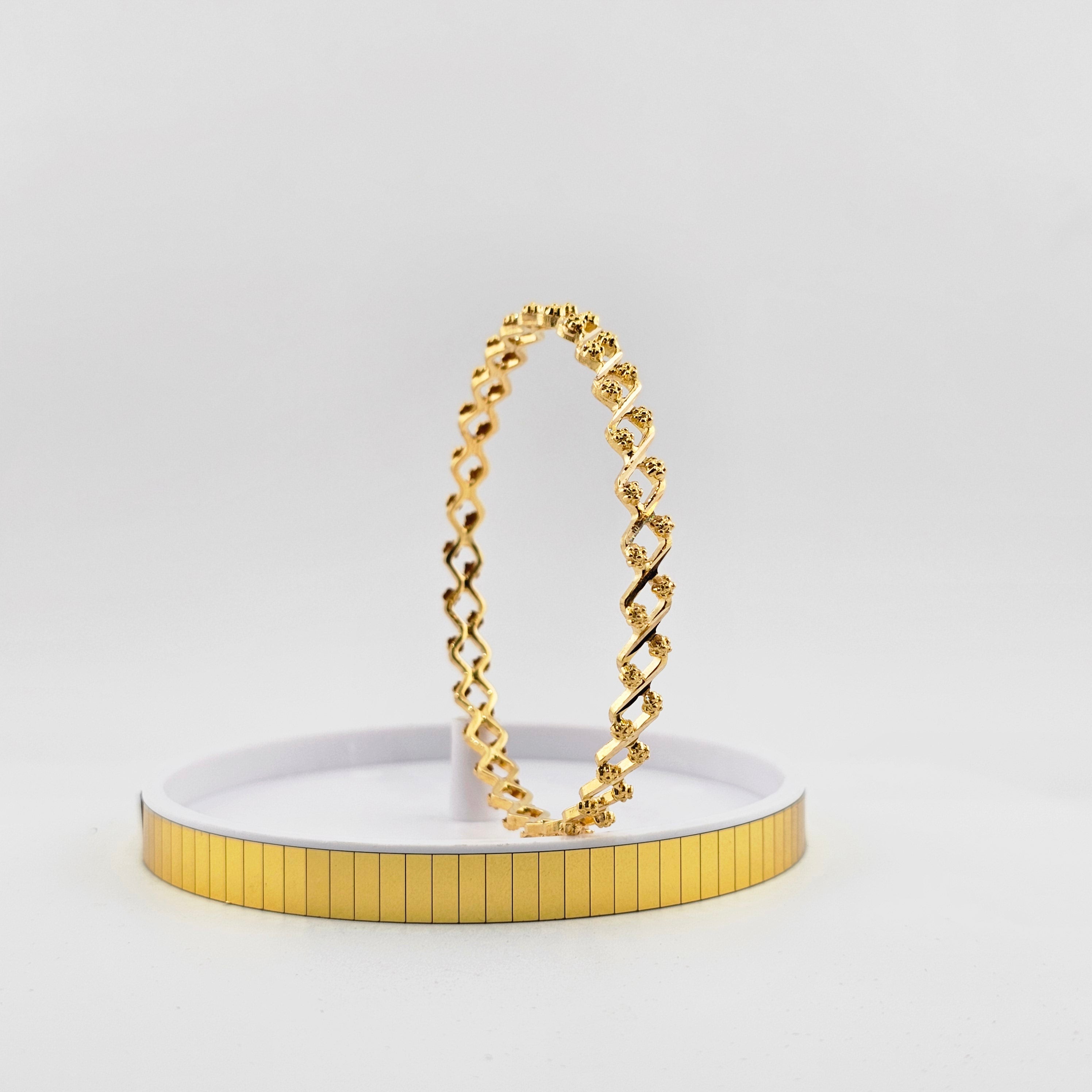 21Karat Gold Diamond-Cut Chain Bangle – 13.04g
