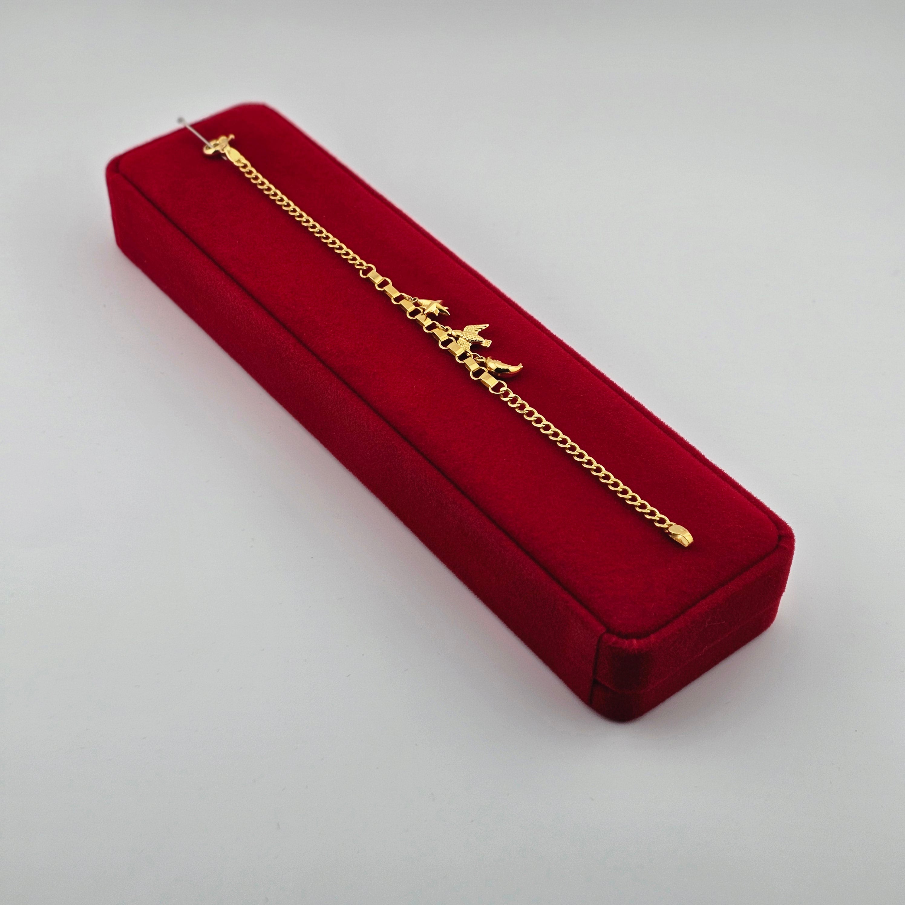 21Karat Gold Star, Bird & Crescent Charm Bracelet – 4.85g