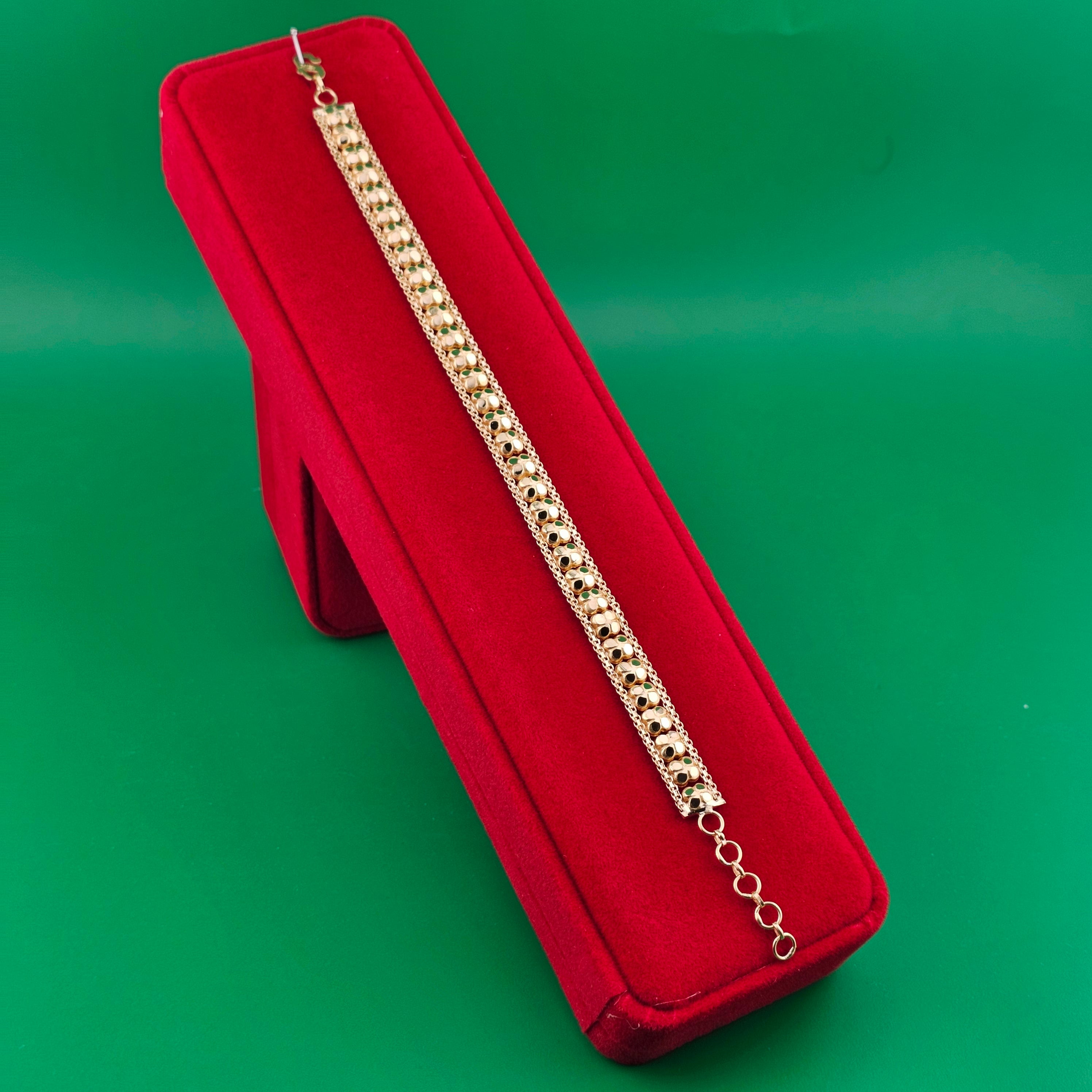 21 Karat Gold Textured Bead Design Bracelet – 7.65g