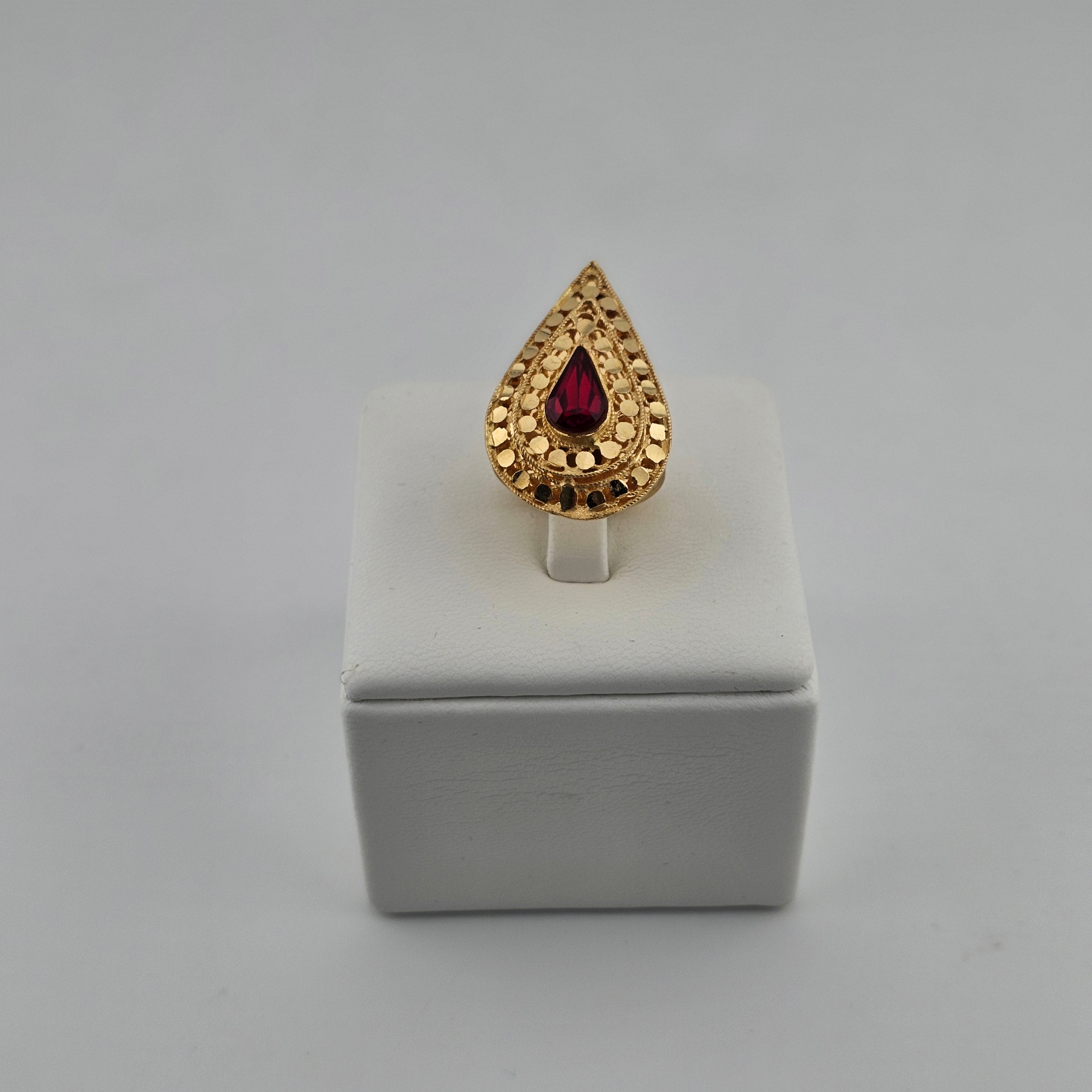 خاتم تراثي على شكل دمعة من الذهب عيار 21 قيراطًا – 5.68 غرام