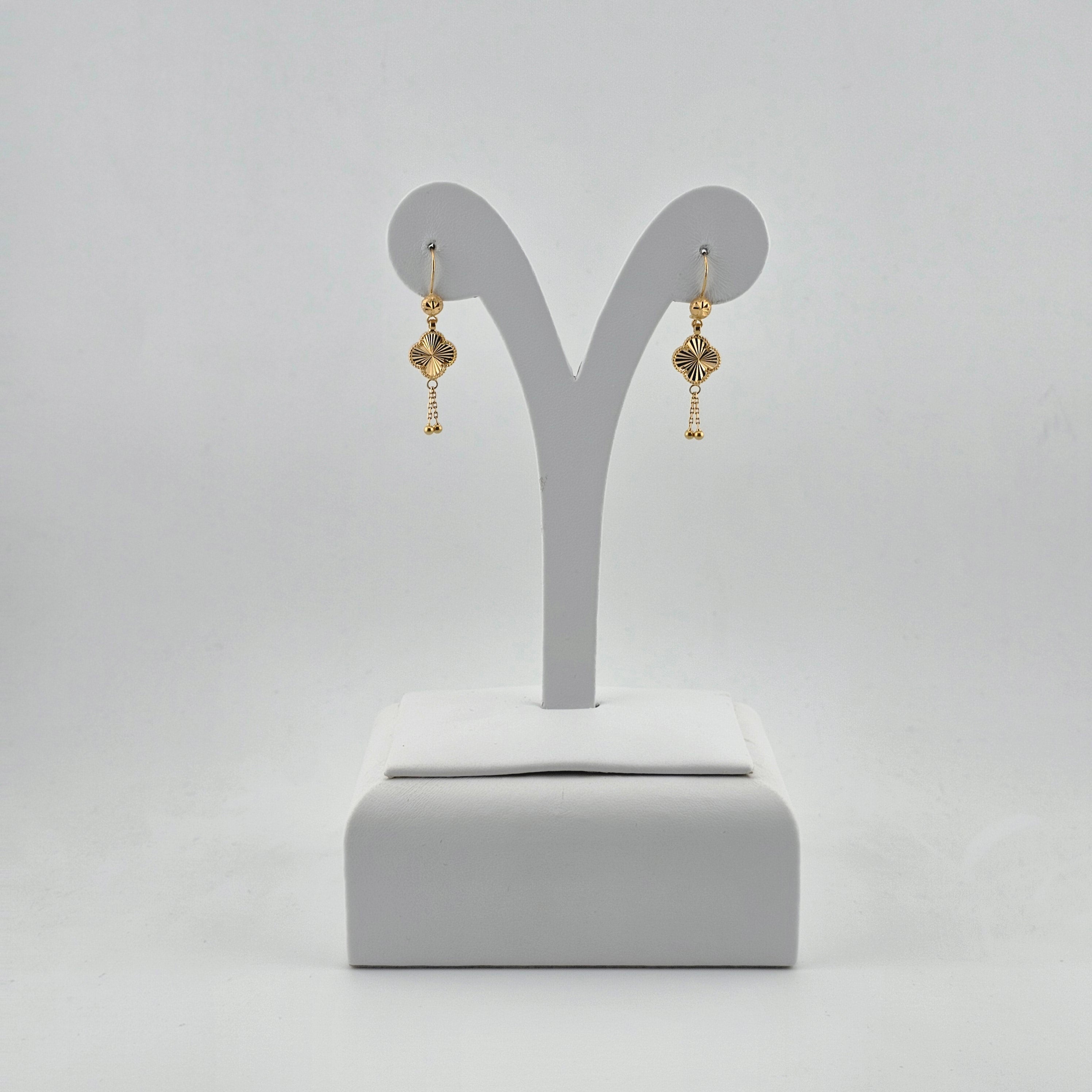 21 Karat Gold Elegant Floral Motif Drop Gold Earrings – 2.40g