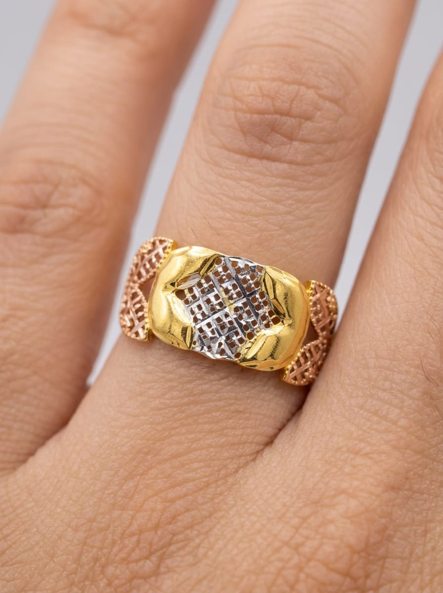 22 Karat Gold Dual Tone Textured Ring – 1.43