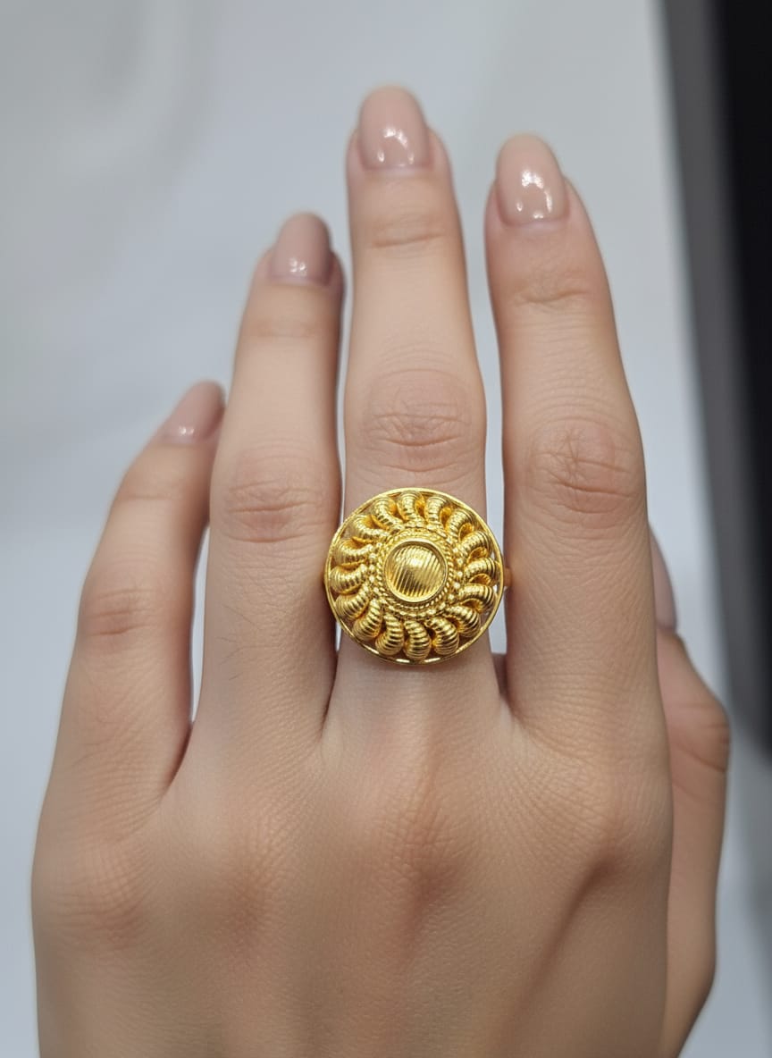 22 Karat Gold Spiral Sun Statement Ring – 3.01g