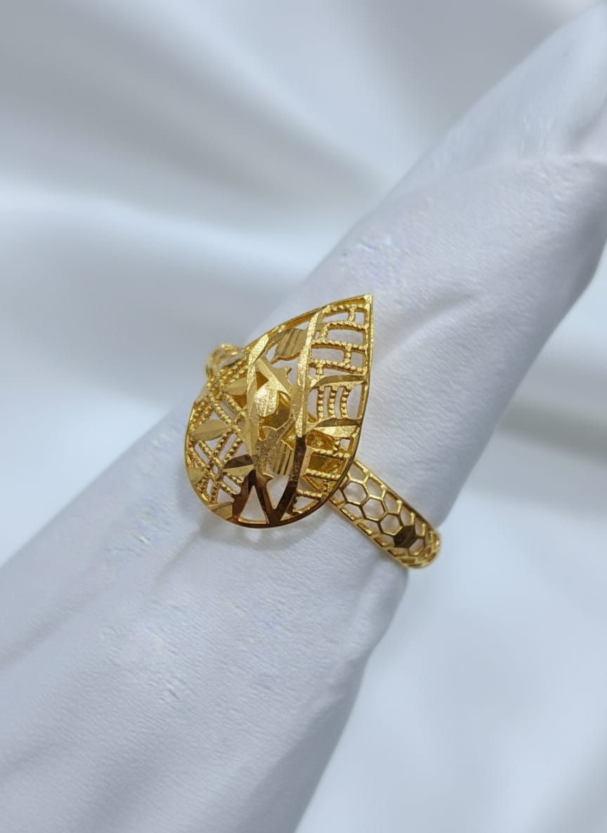 22 Karat Gold Textured Teardrop Ring – 1.75g