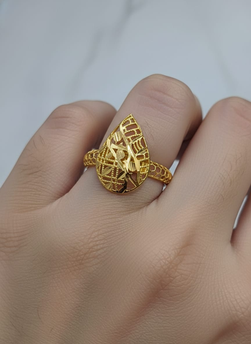 22 Karat Gold Textured Teardrop Ring – 1.75g