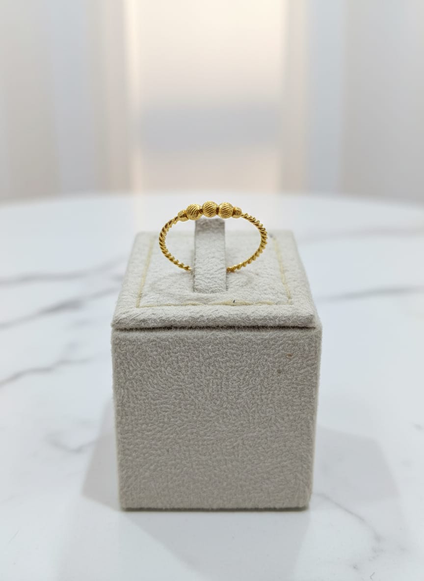 22 Karat Gold Twisted Bead Ring – 1.18g