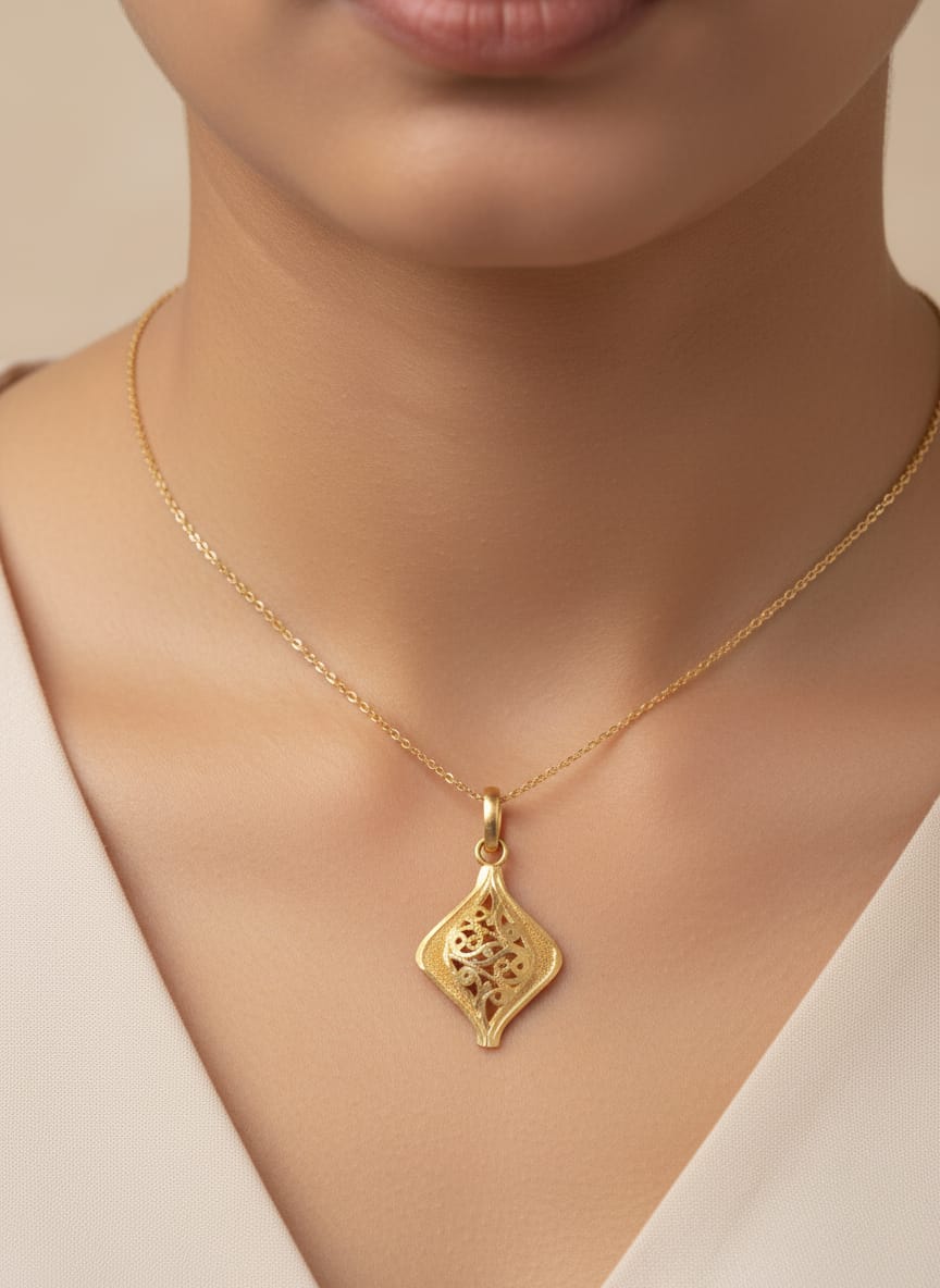 21K Gold Artistic Filigree Pendant – 1.49g