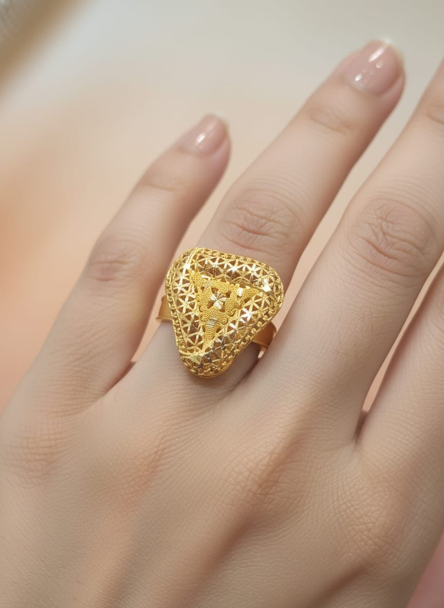 22 Karat Gold Floral Statement Ring – 4.37g