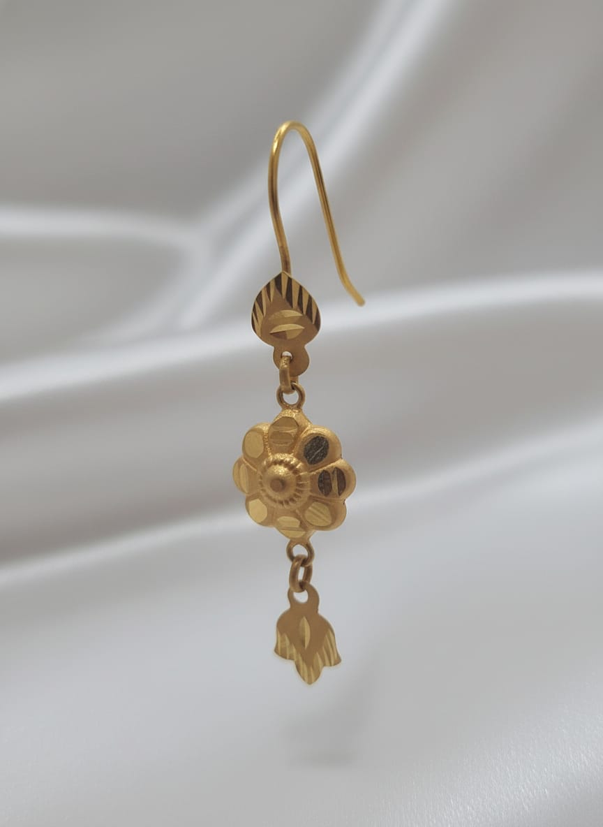 22 Karat Gold Floral Drop Earrings – 2.03g
