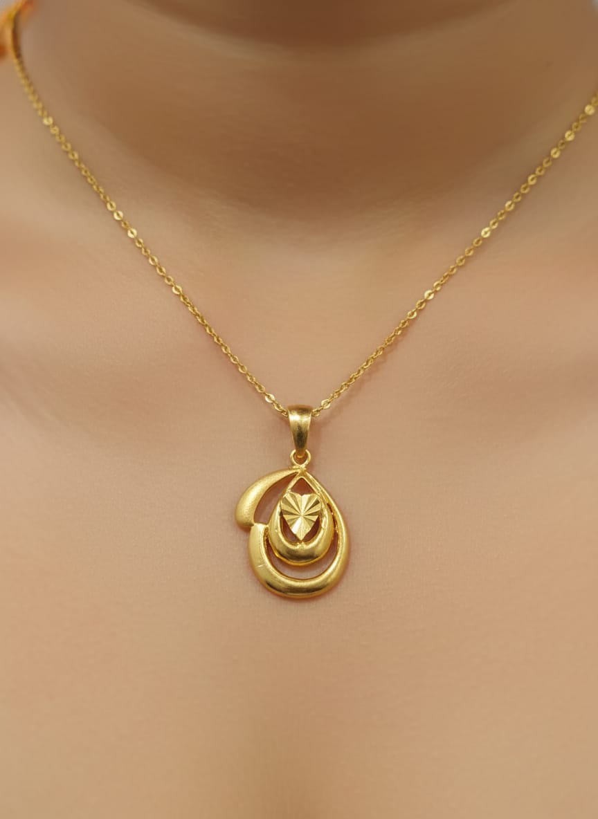 22K Gold Layered Teardrop Pendant – 2.76g