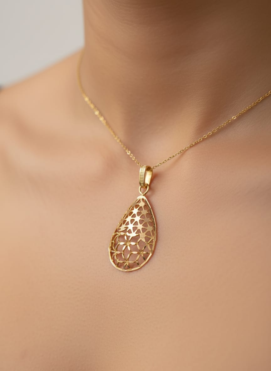 21K Gold Floral Teardrop Pendant – 1.48g