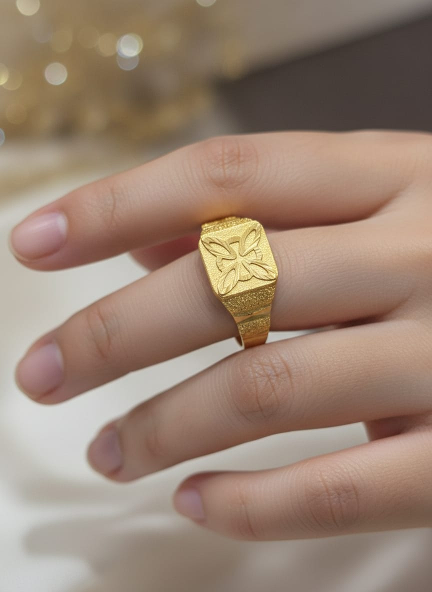 22 Karat Gold Floral Signet Ring – 3.78g