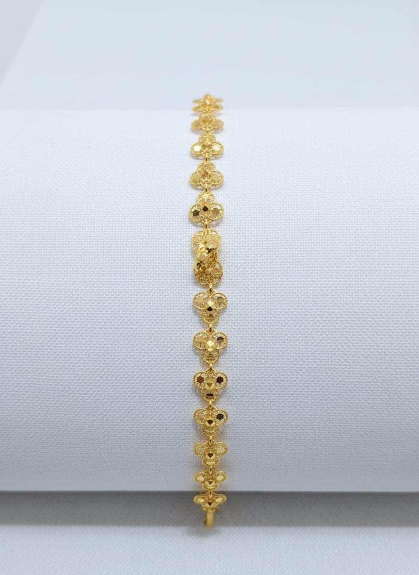 22 Karat Gold Floral Link Bracelet – 4.87g
