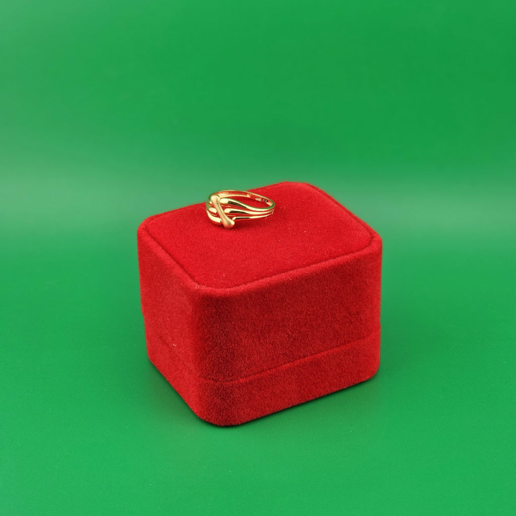 21Karat Gold Modern Swirl Ring – Size 16, 1.63g