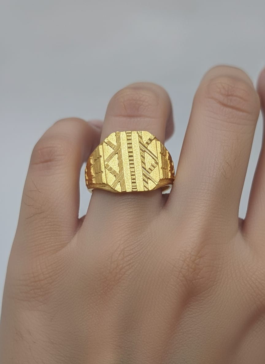 22 Karat Gold Bold Pattern Statement Ring – 5.75g