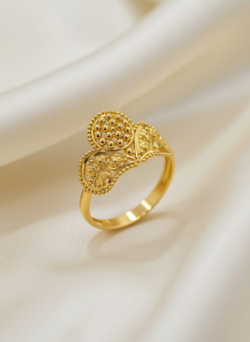 22 Karat Gold Elegant Floral Ring – 2.42g