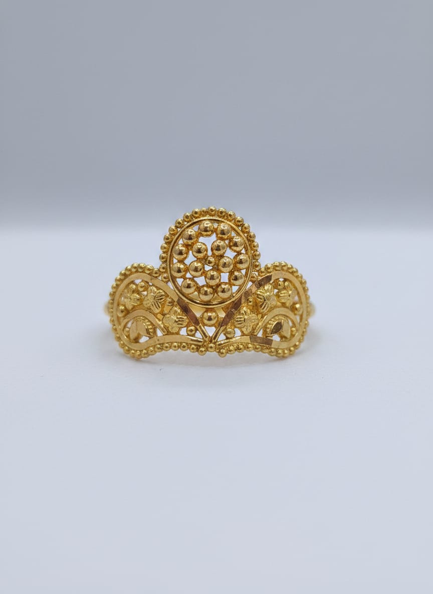 22 Karat Gold Elegant Floral Ring – 2.42g