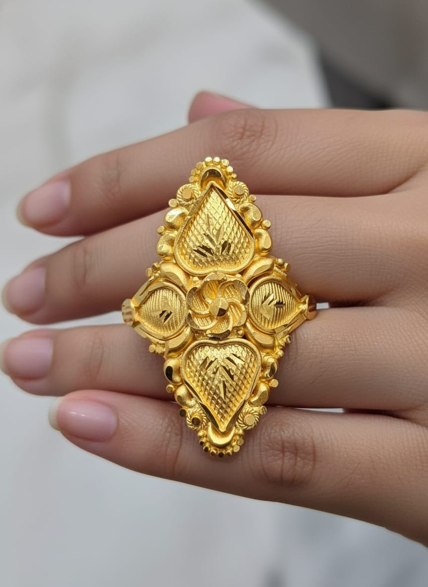 22 Karat Gold Traditional Statement Ring – 3.46g