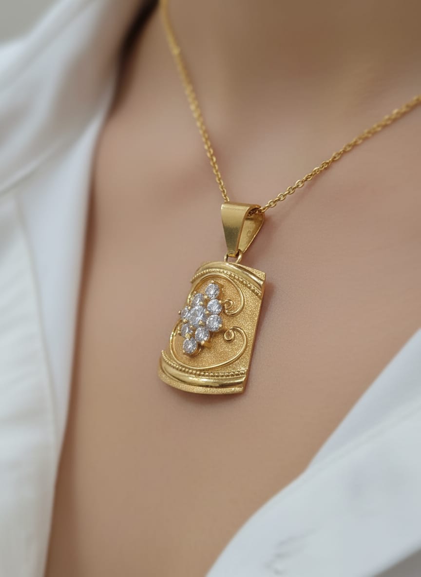 21K Gold Royal Bloom Pendant – 4.90g