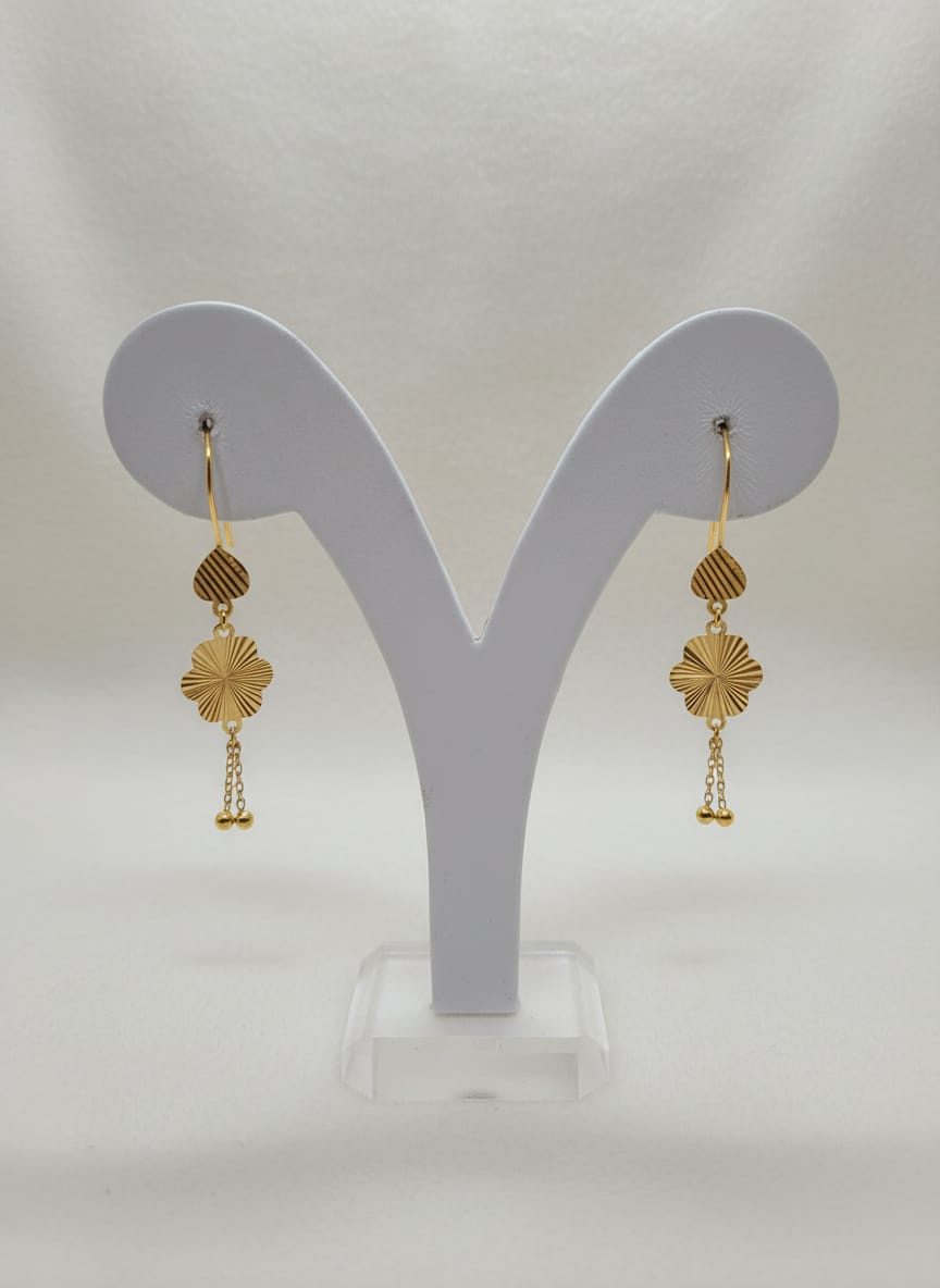 22 Karat Gold Floral Disc Drop Earrings – 1.78g