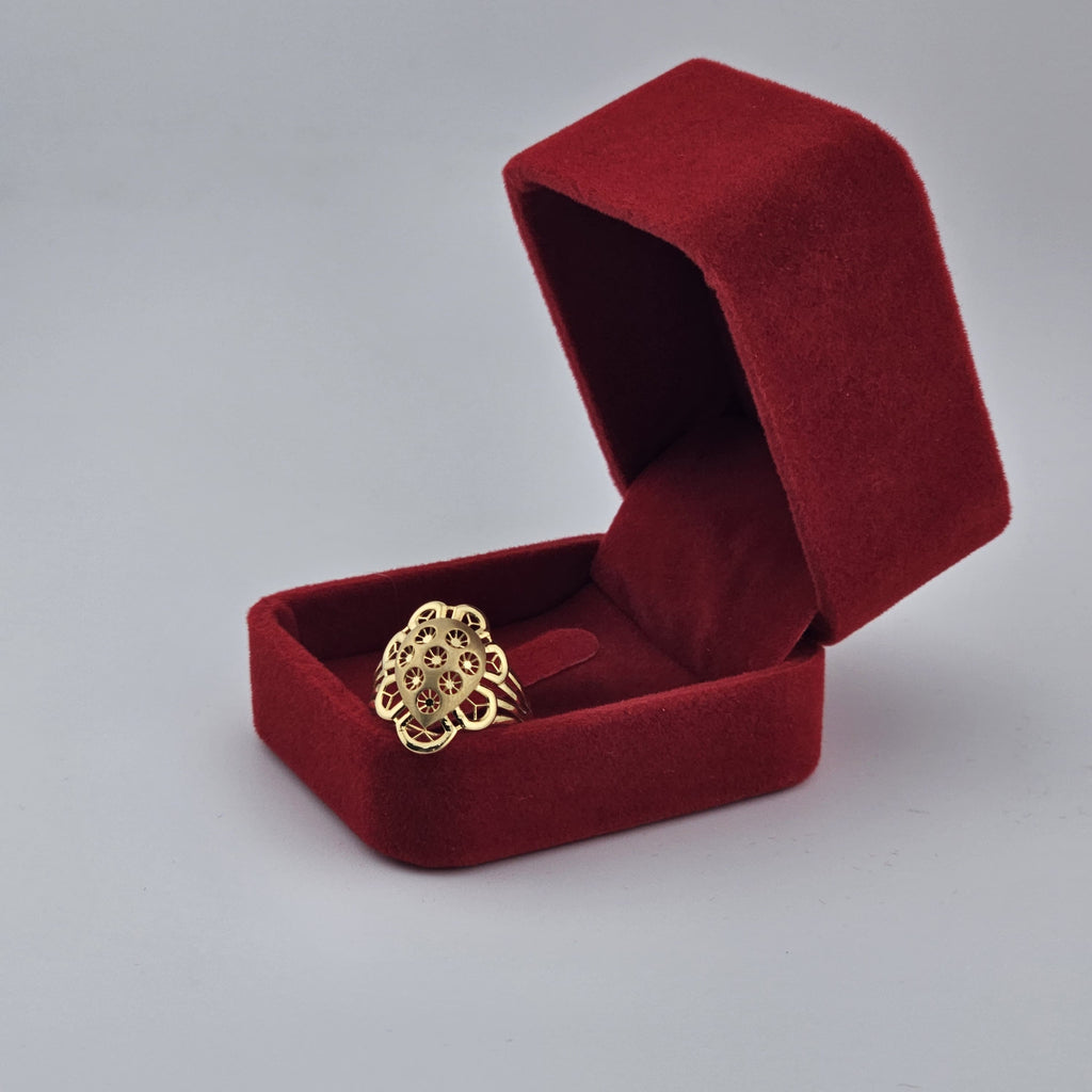 21Karat Gold Teardrop Motif Ring – Size 16, 1.92g