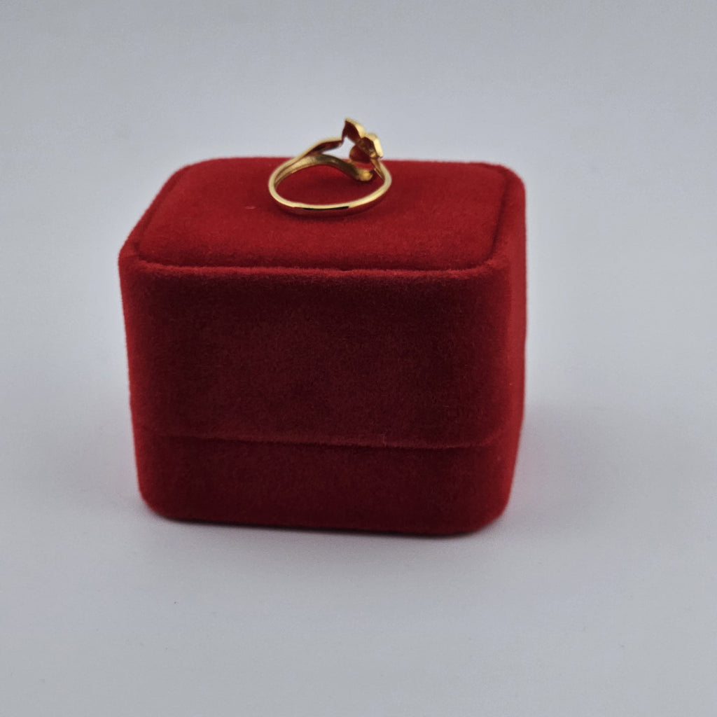 21Karat Gold Heart Flower Ring – Size 15, 1.75g