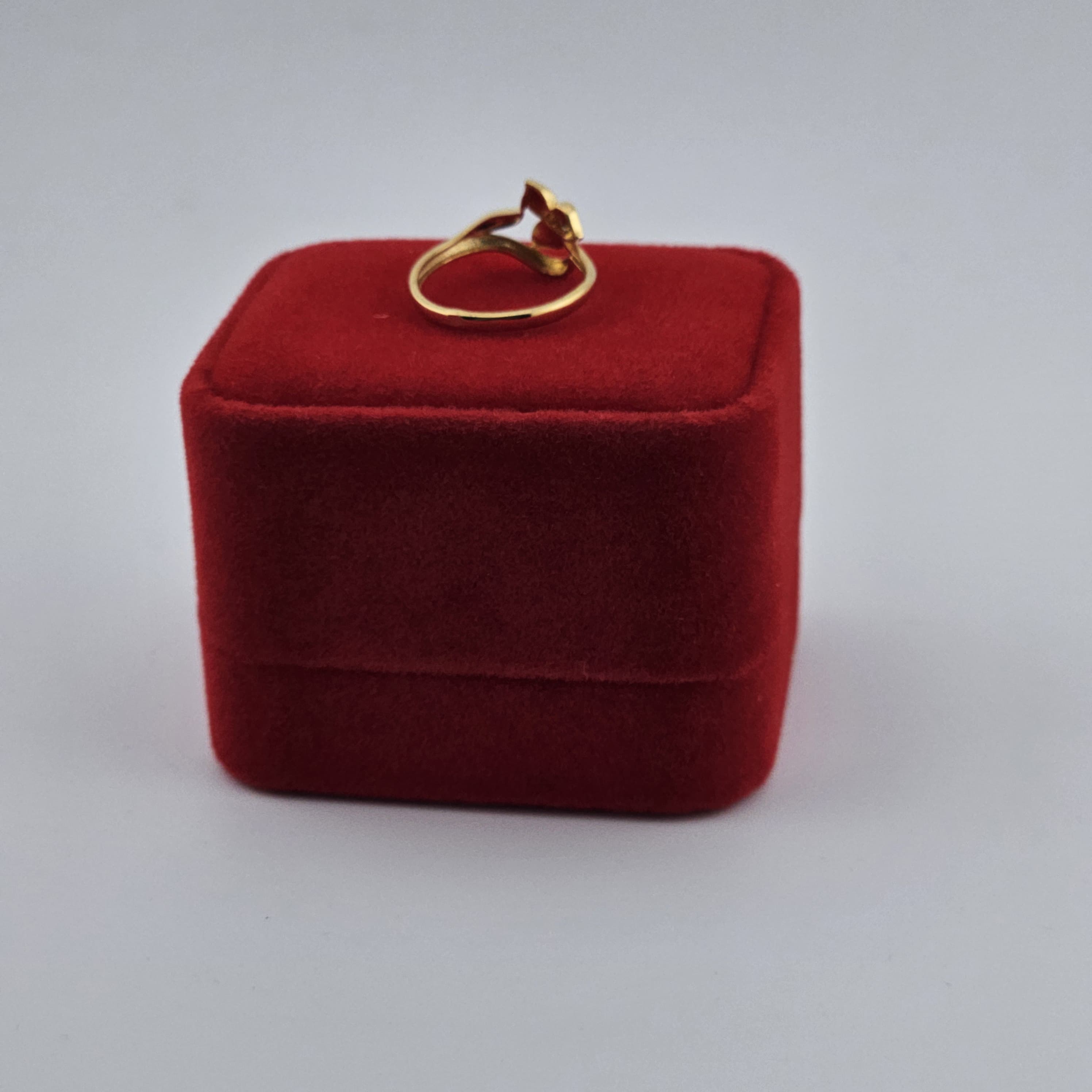 خاتم زهرة القلب من الذهب عيار 21 قيراطًا - مقاس 15، 1.75 جرام