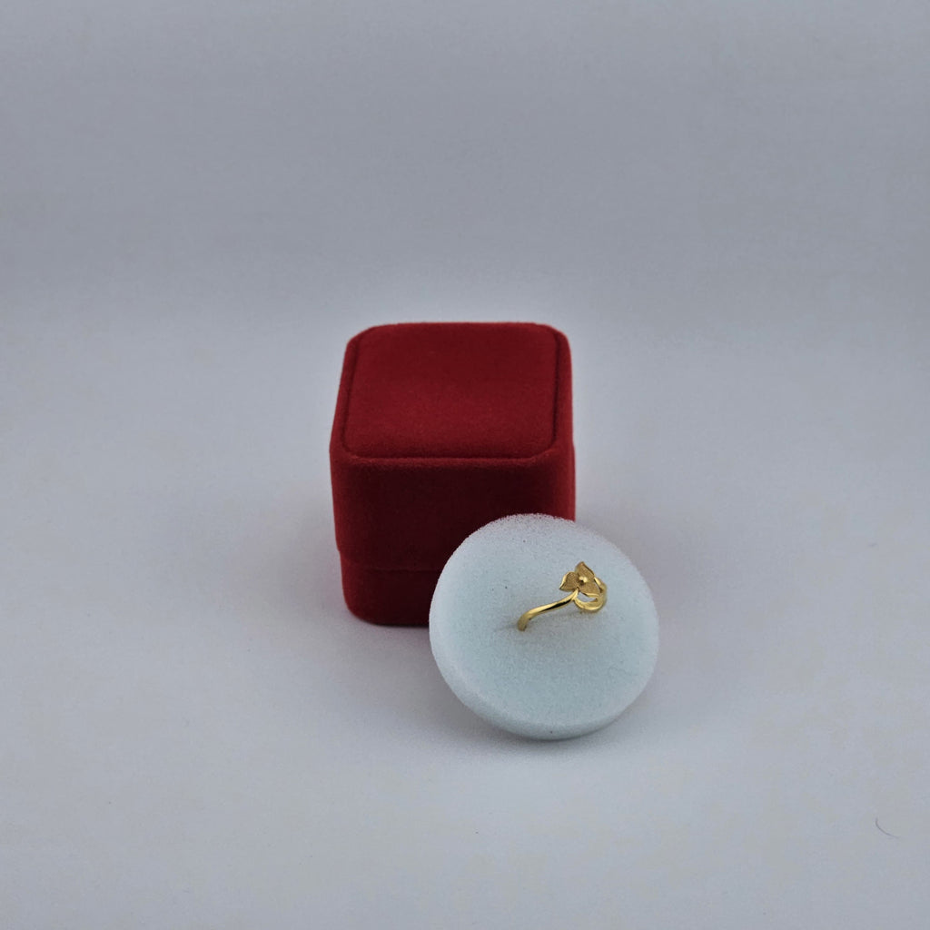 21Karat Gold Heart Flower Ring – Size 15, 1.75g