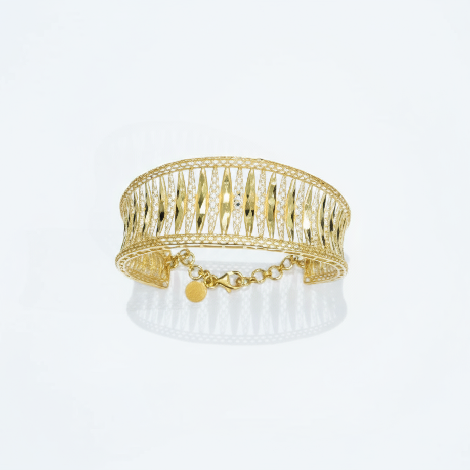 21Karat Gold Diamond-Cut Filigree Bangle – 13.42g